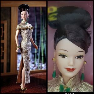 NRFB 1998 Golden Qi-Pao™ Barbie® Doll
